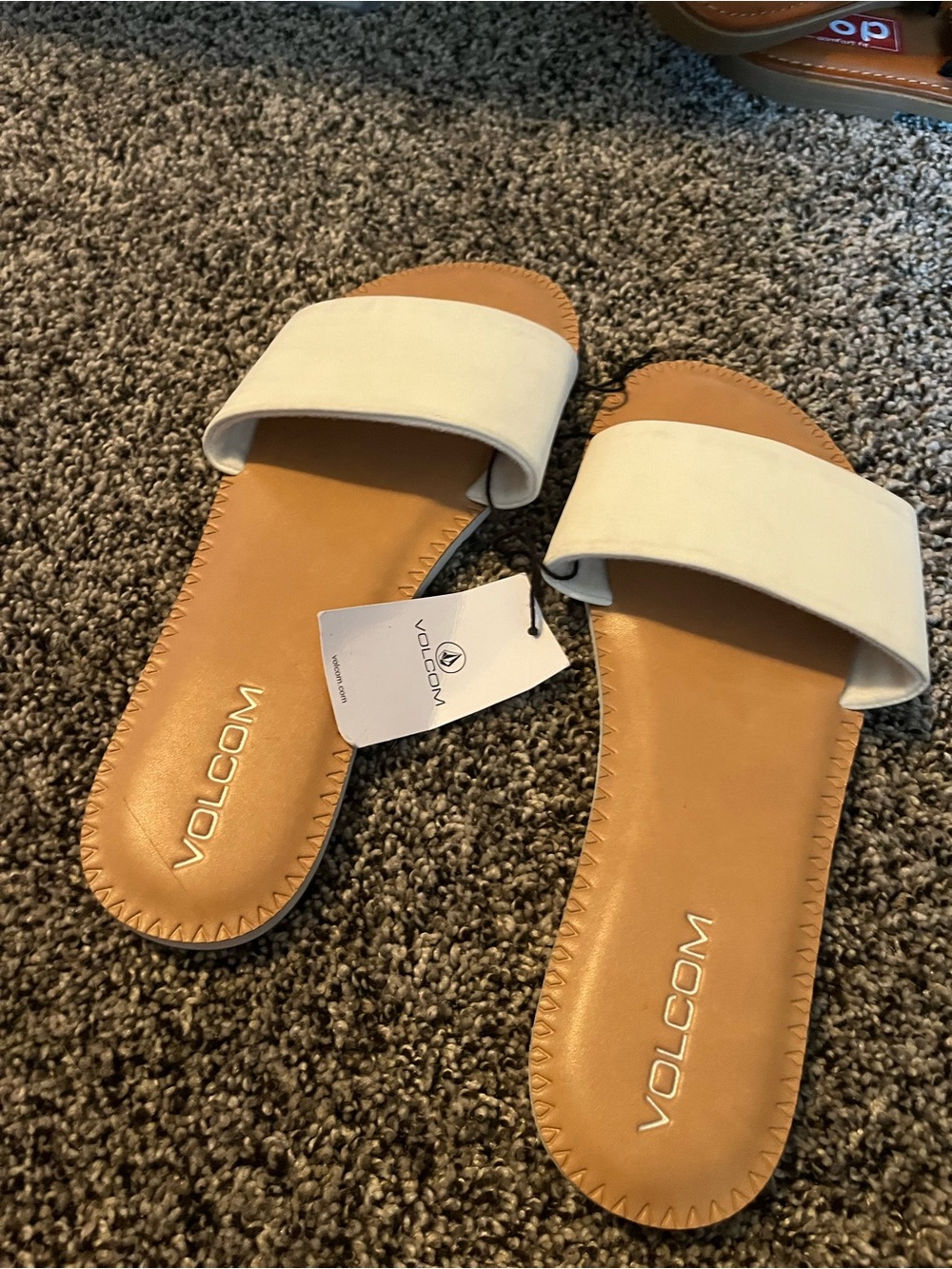 Volcom sandals - Picture 2 of 3